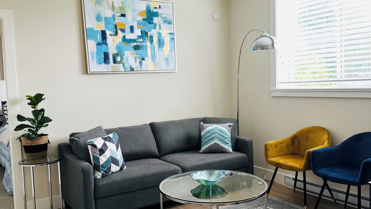 Photo of Livingroom in Colwood
