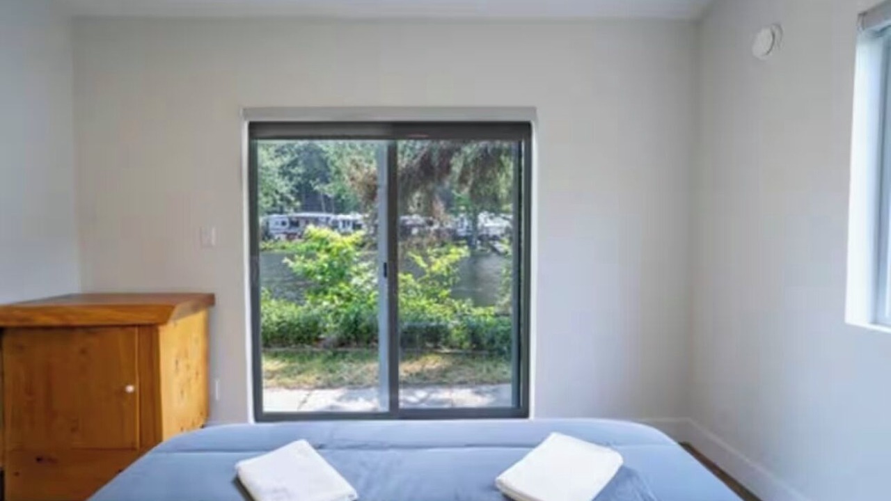 Photo of Bedroom in Harrison Hot Springs