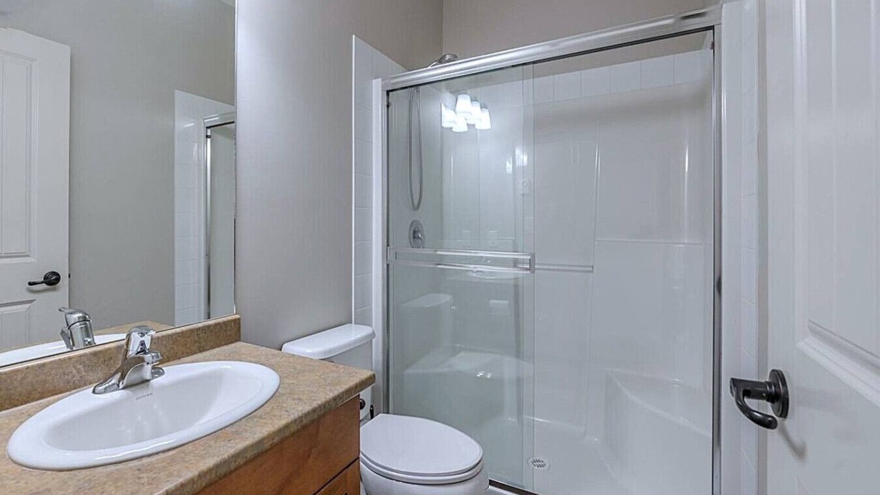 Photo of Bathroom in Okanagan-Similkameen