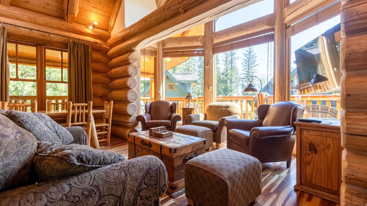 Photo of Livingroom in Fernie