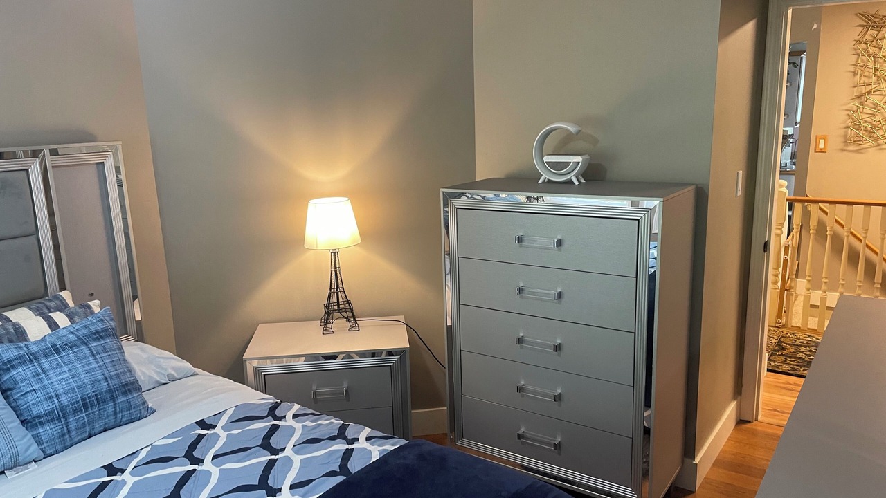 Photo of Bedroom in Lindell Beach