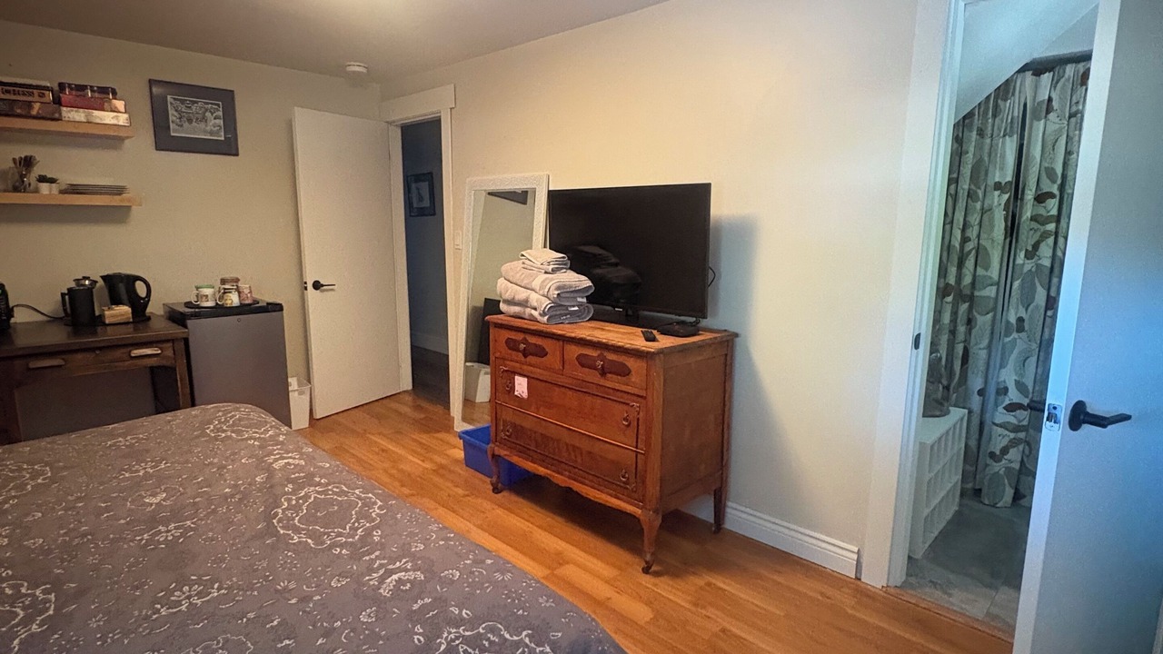 Photo of Bedroom in Gordon Head