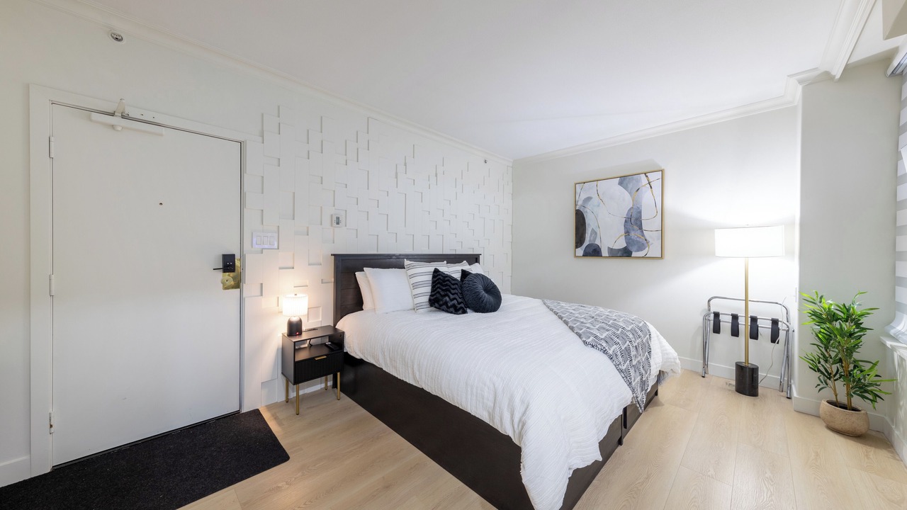 Photo of Bedroom in Coal Harbour
