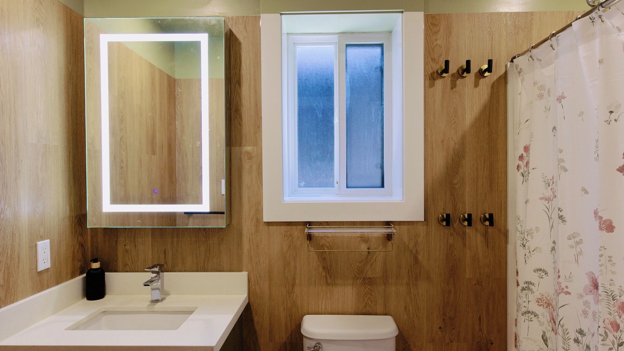 Photo of Bathroom in East Side