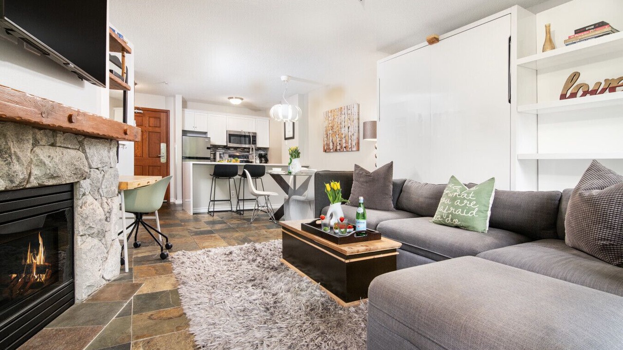 Photo of Livingroom in Upper Village