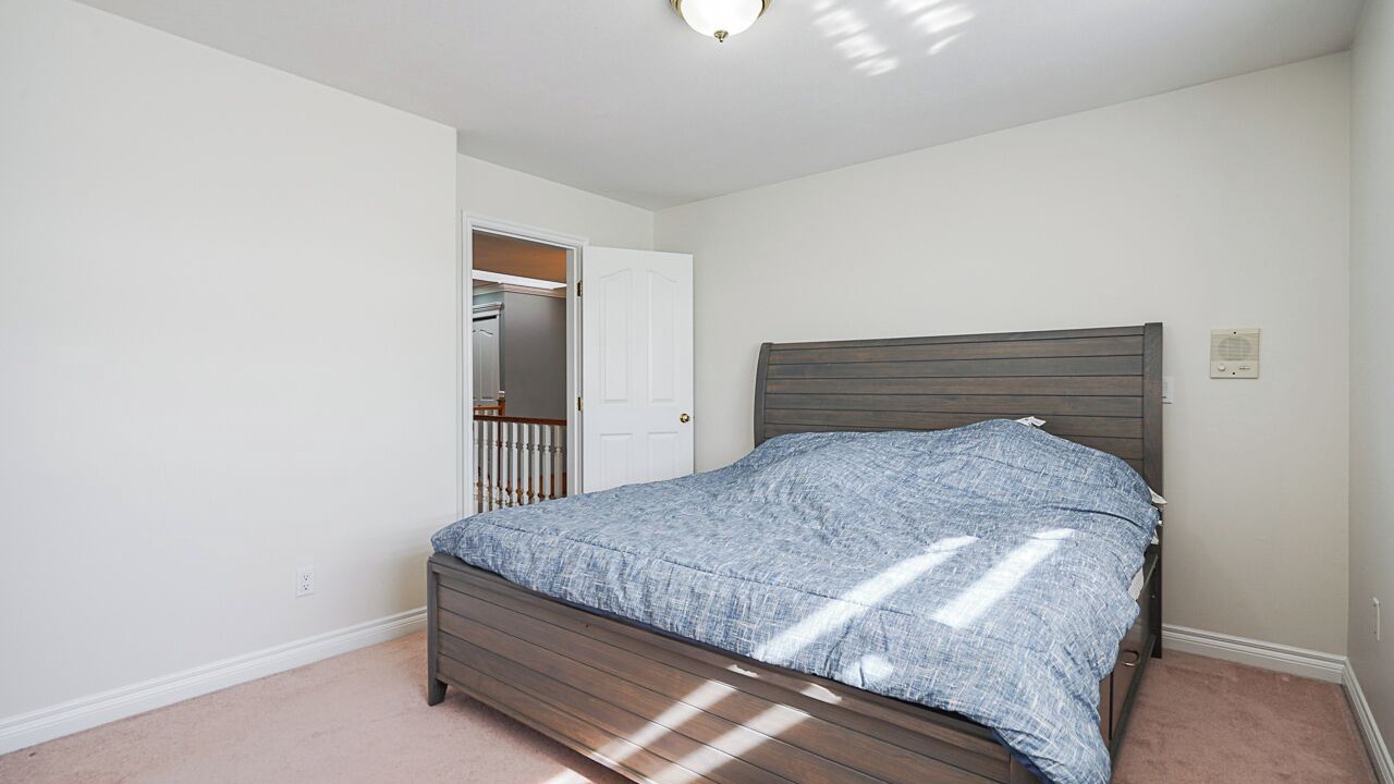 Photo of Bedroom in Surrey Newton