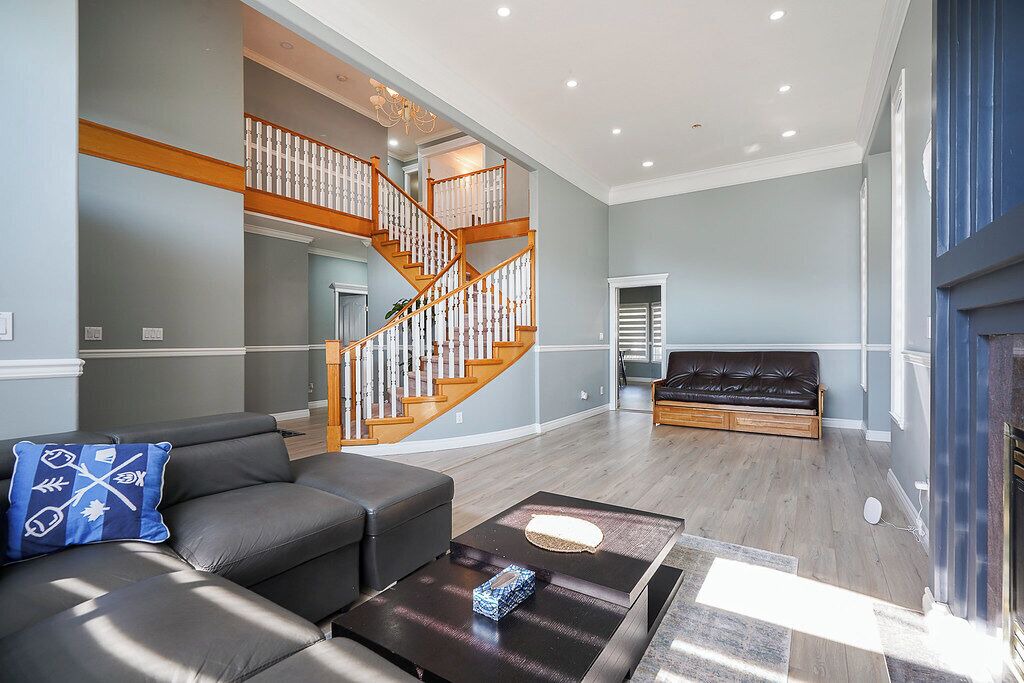 Photo of Livingroom in Surrey Newton