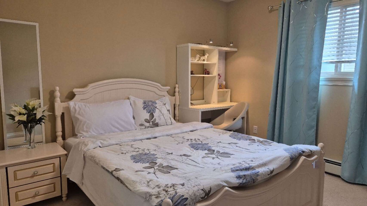 Photo of Bedroom in Maple Ridge
