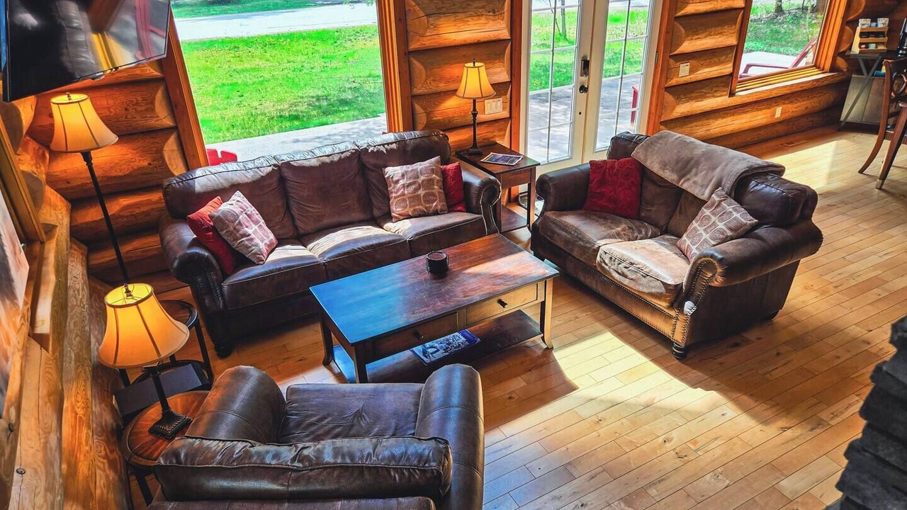 Photo of Livingroom in Revelstoke