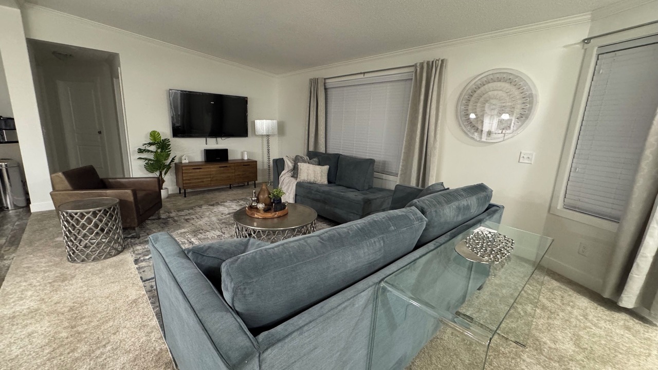 Photo of Livingroom in Langley
