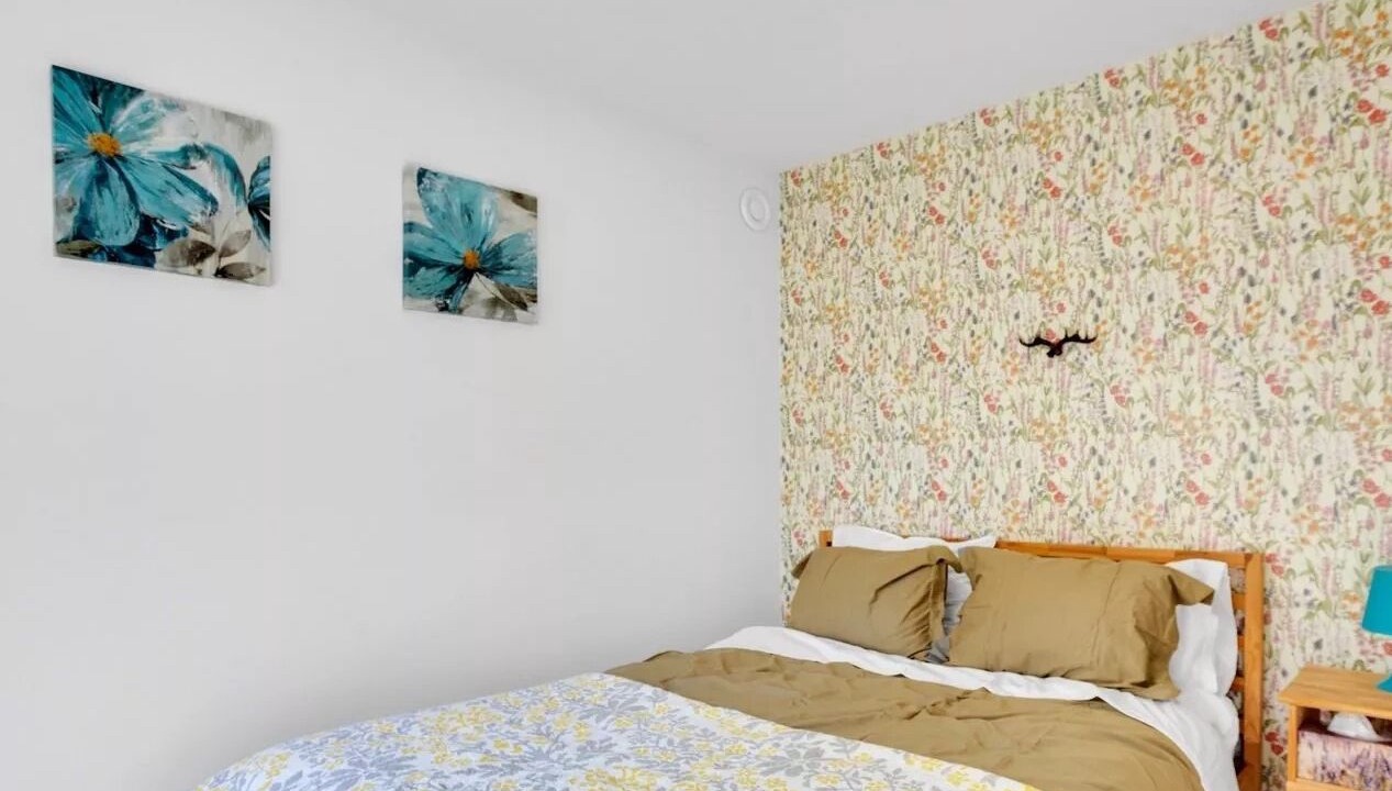 Photo of Bedroom in Oakridge
