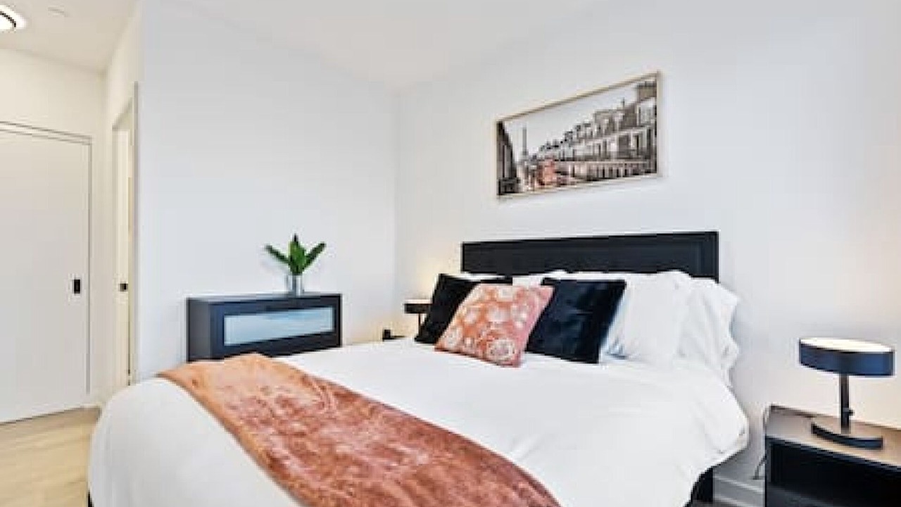 Photo of Bedroom in The Queensway