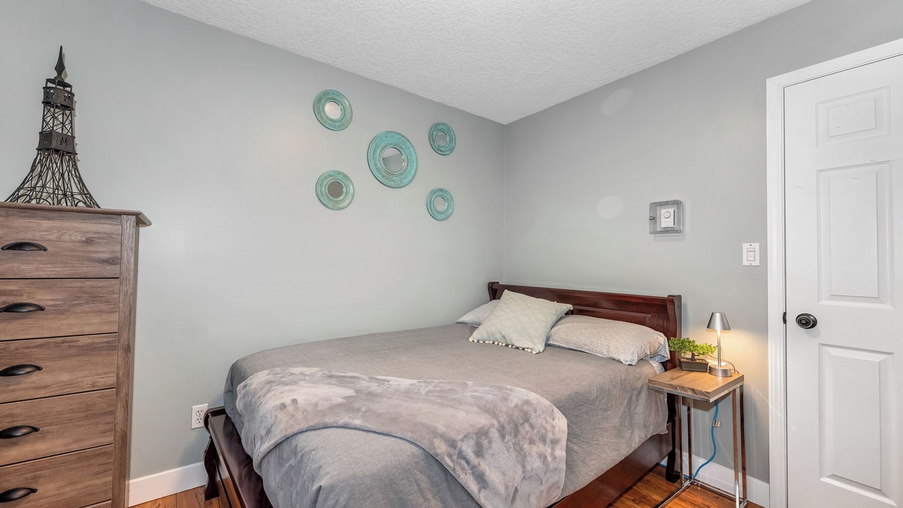 Photo of Bedroom in Saanich West