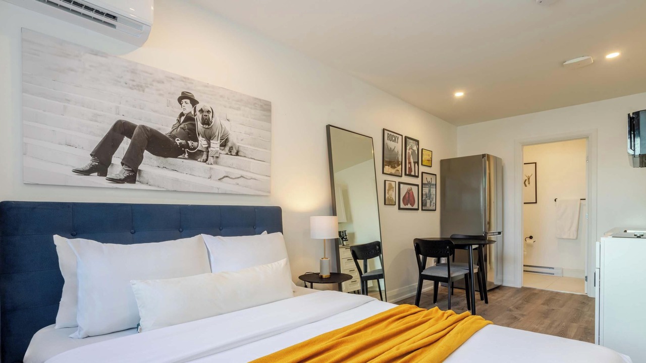 Photo of Bedroom in Latin Quarter
