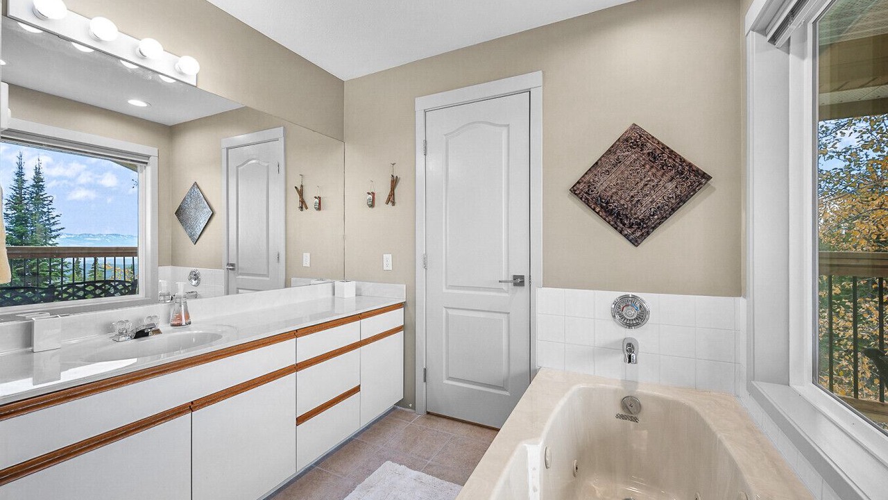 Photo of Bathroom in Snow Pine Estates