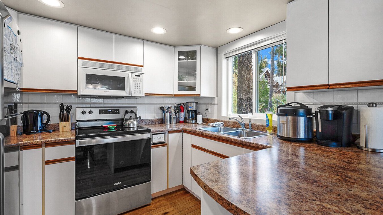 Photo of Kitchen in Snow Pine Estates
