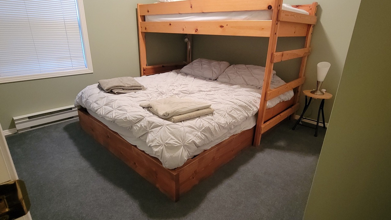 Photo of Bedroom in Courtenay