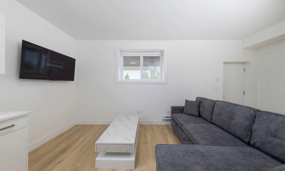 Photo of Livingroom in Eastern Hillsides