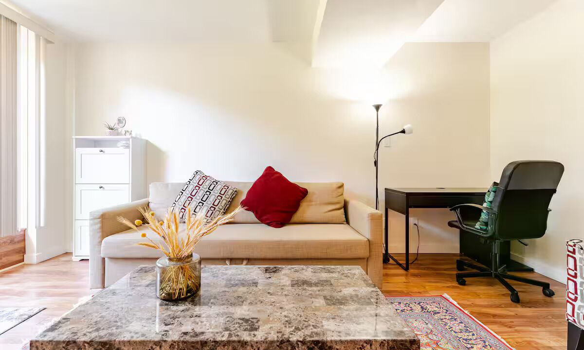 Photo of Livingroom in North Vancouver