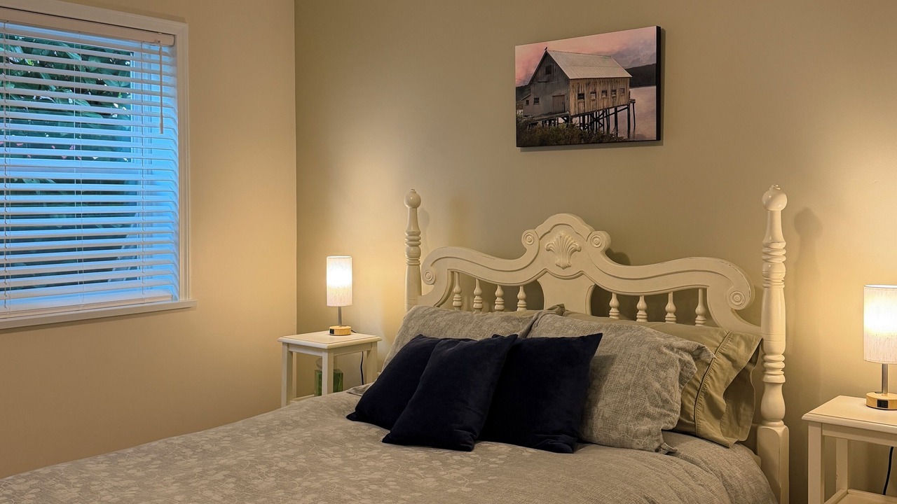 Photo of Bedroom in James Bay