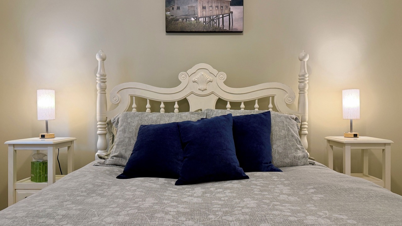 Photo of Bedroom in James Bay