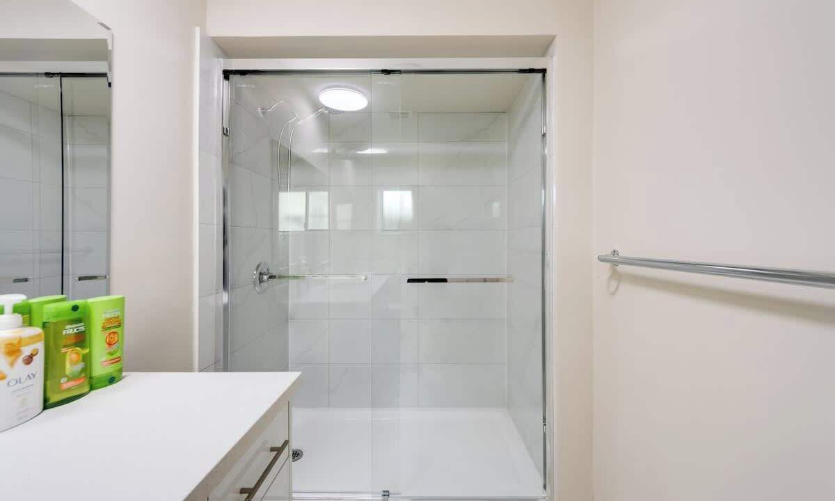 Photo of Bathroom in Oakridge