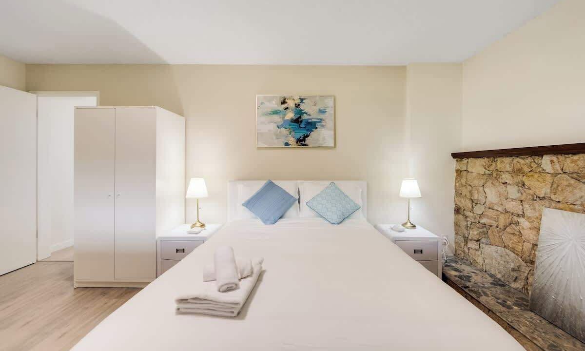 Photo of Bedroom in Oakridge