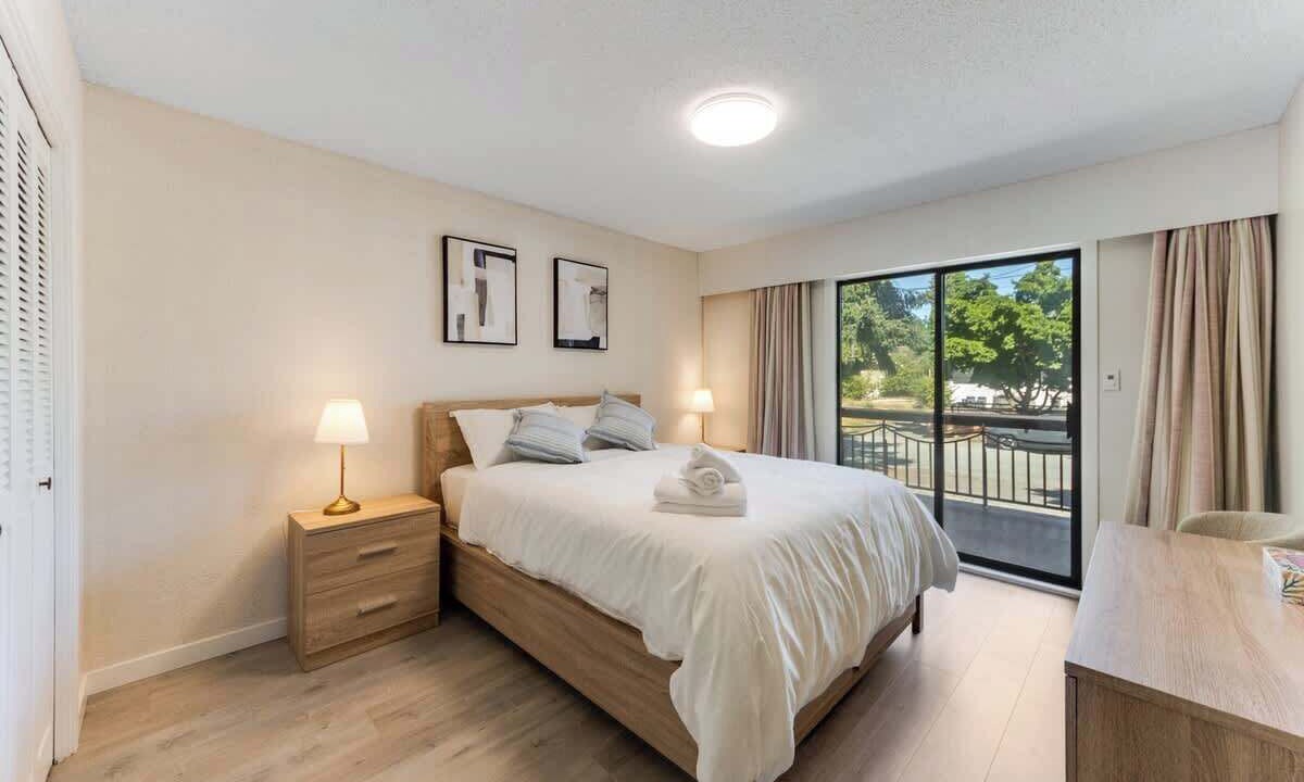 Photo of Bedroom in Oakridge