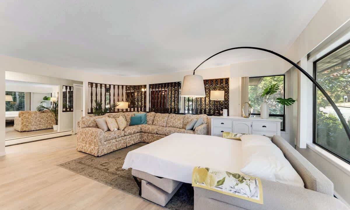 Photo of Bedroom in Oakridge
