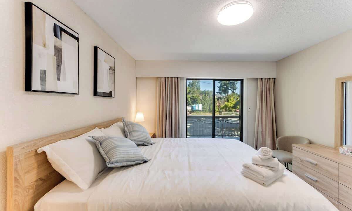 Photo of Bedroom in Oakridge