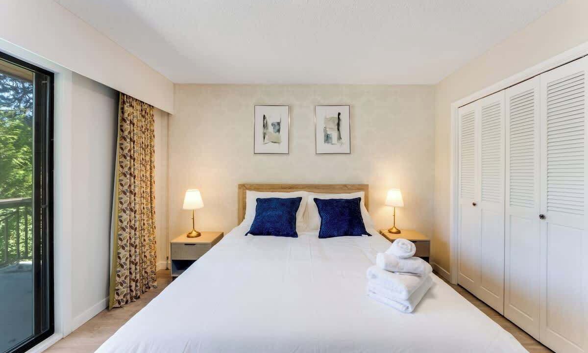 Photo of Bedroom in Oakridge