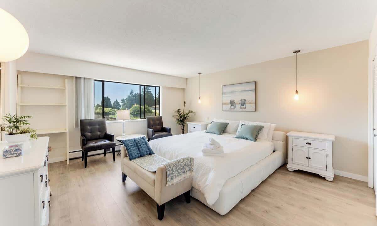 Photo of Bedroom in Oakridge