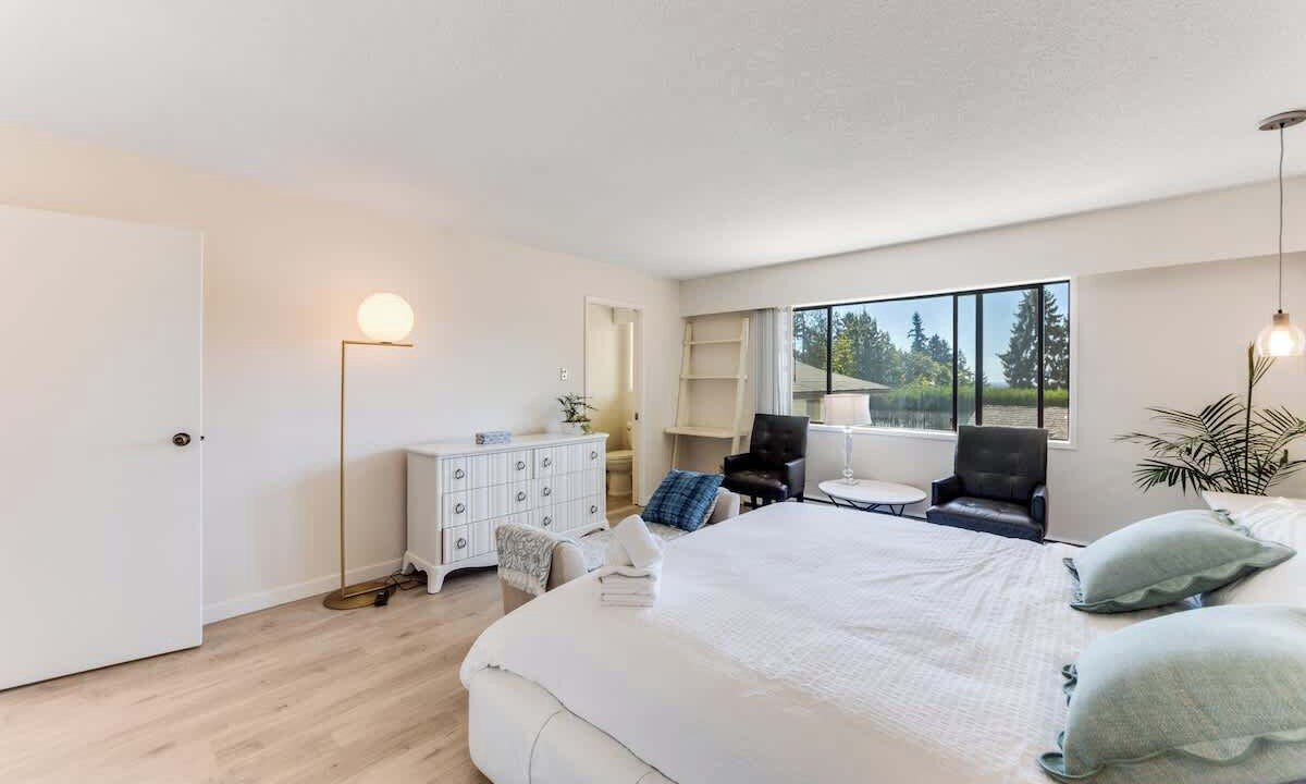 Photo of Bedroom in Oakridge