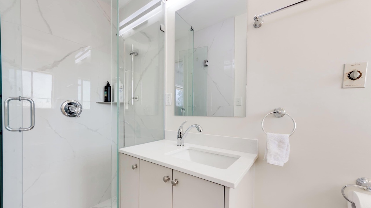 Photo of Bathroom in Oakridge