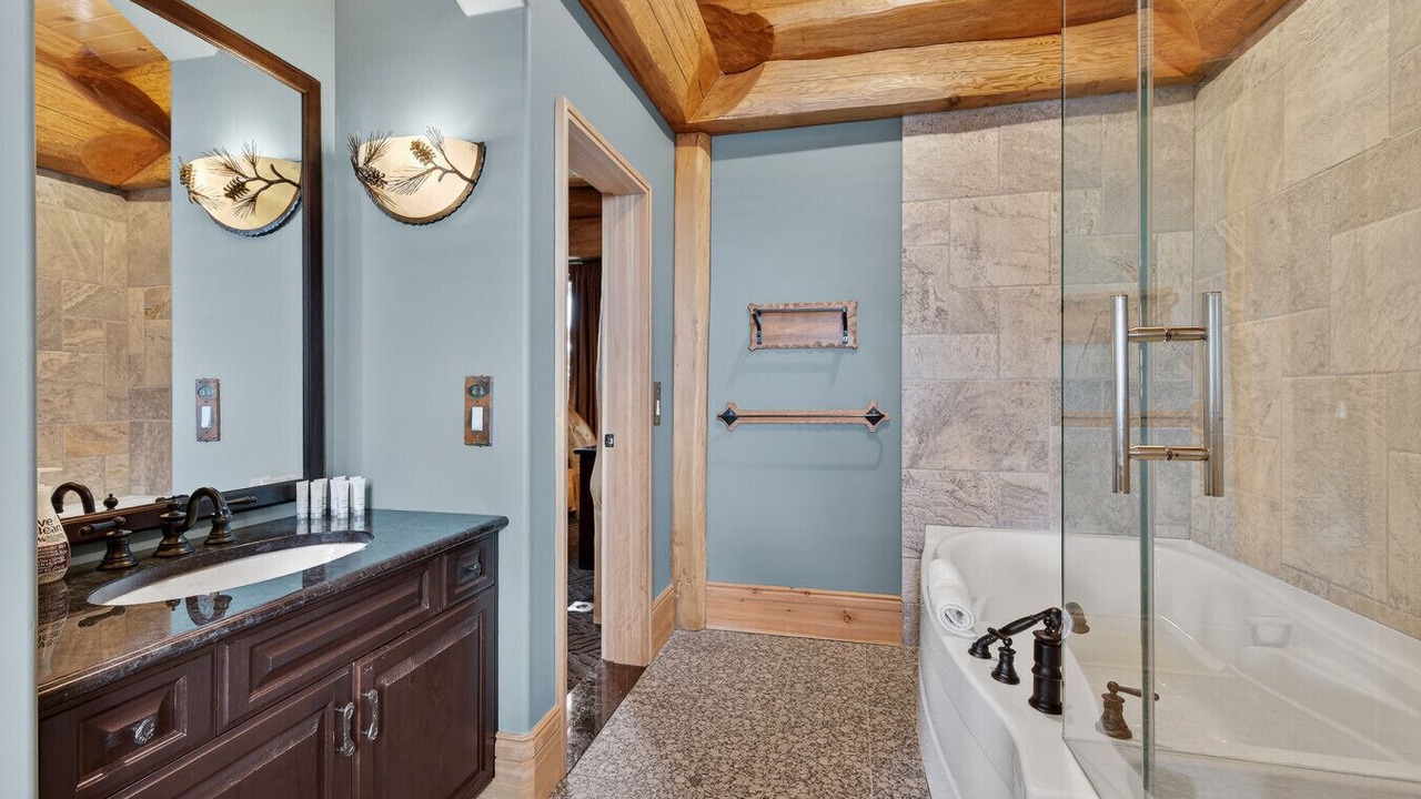 Photo of Bathroom in Big White Ski Resort