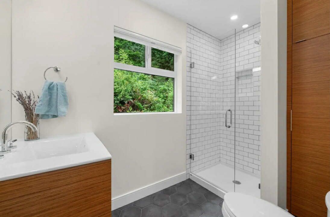 Photo of Bathroom in Deep Cove