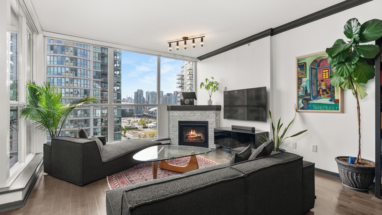 Photo of Livingroom in Crosstown