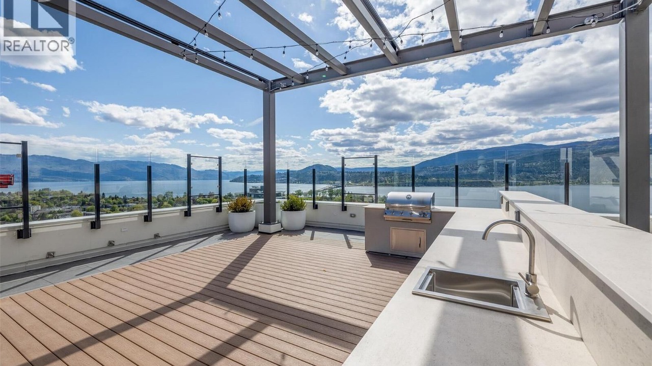Photo of Patio Balcony in Downtown Kelowna