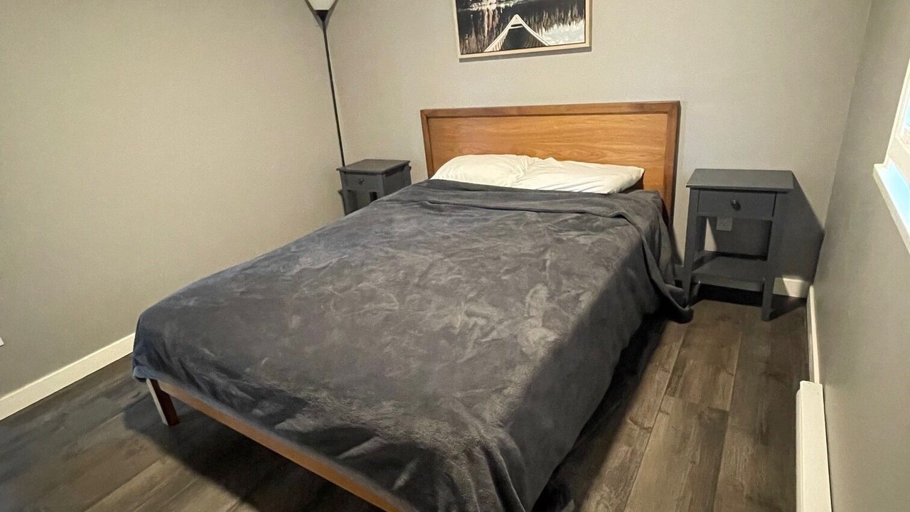 Photo of Bedroom in Earls Cove