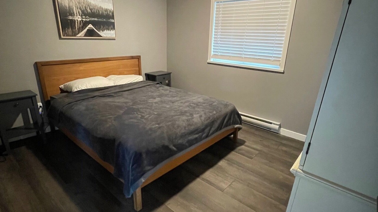 Photo of Bedroom in Earls Cove