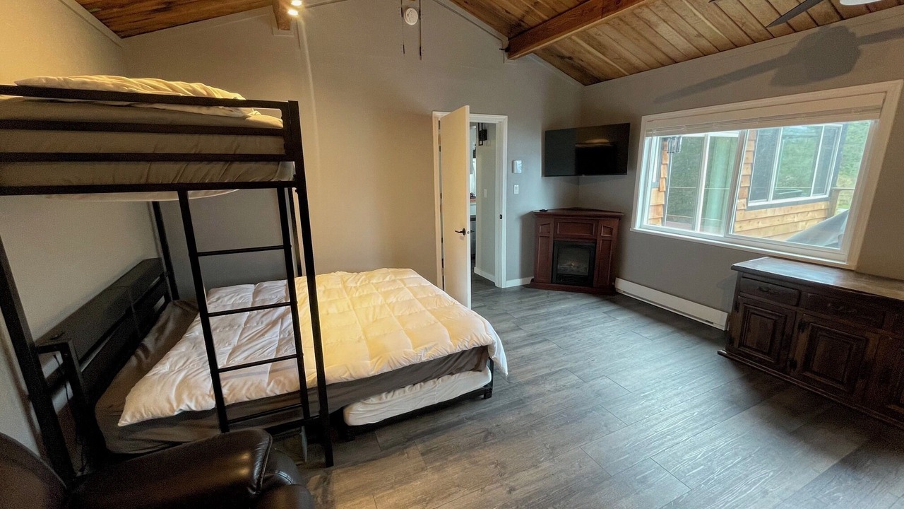 Photo of Bedroom in Earls Cove