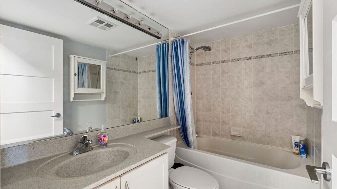 Photo of Bathroom in Fort York