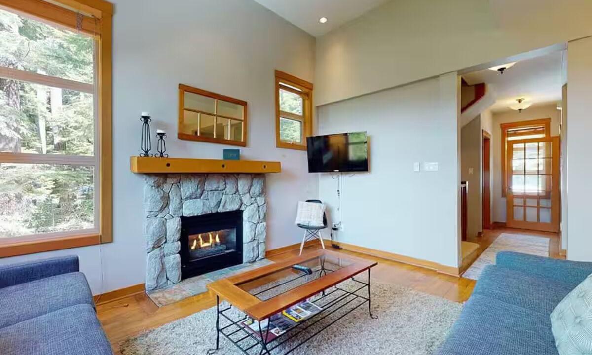 Photo of Livingroom in Upper Village