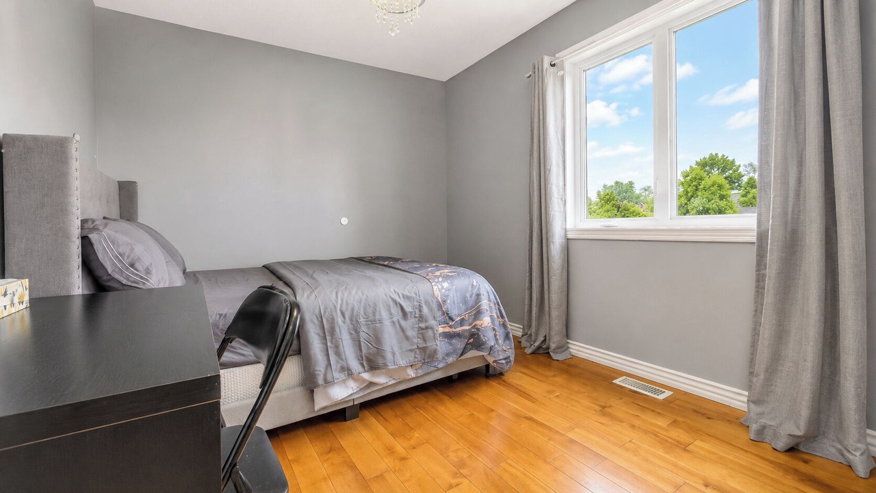Photo of Bedroom in Mercier