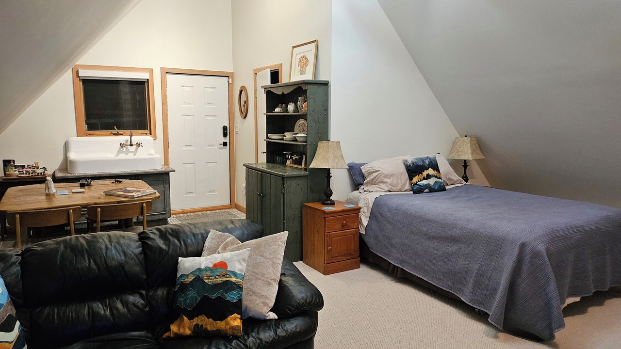 Photo of Bedroom in Metro Vancouver Regional District