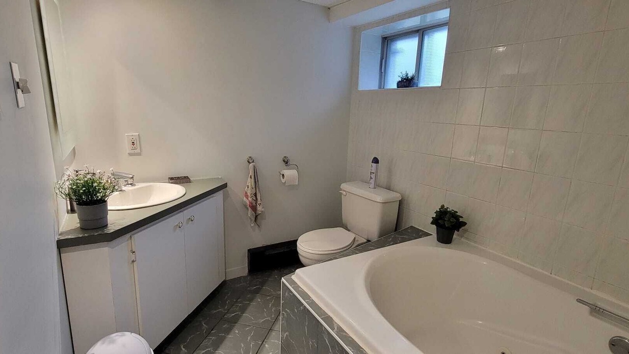 Photo of Bathroom in Saint-Hubert