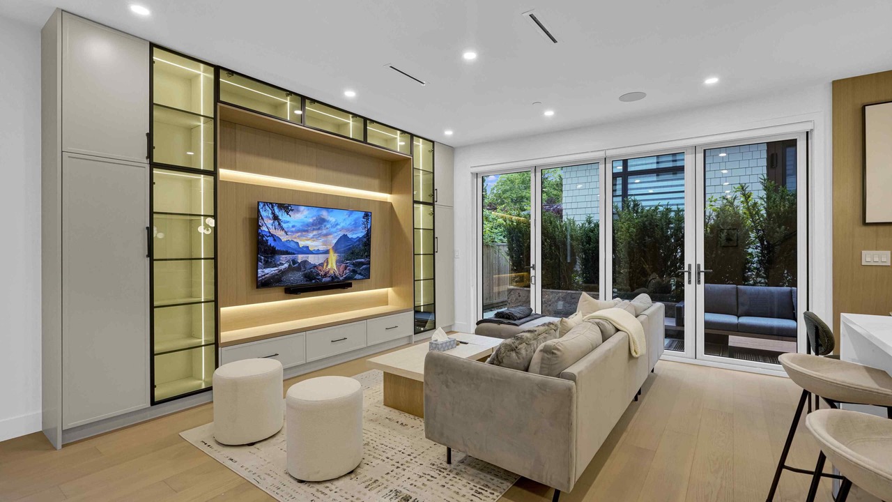 Photo of Livingroom in Kerrisdale