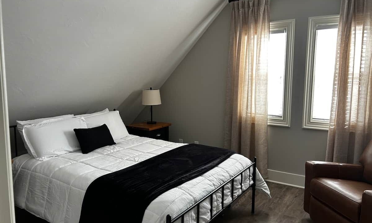 Photo of Bedroom in Fowler Lake