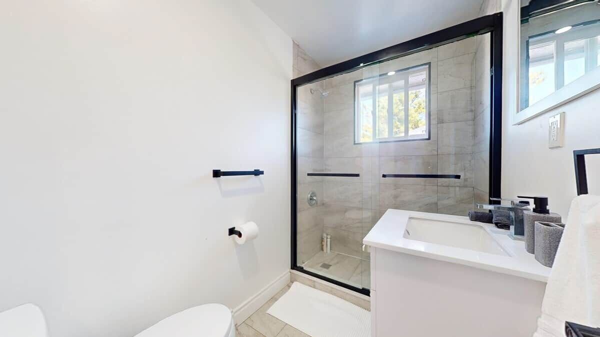 Photo of Bathroom in York Regional Municipality