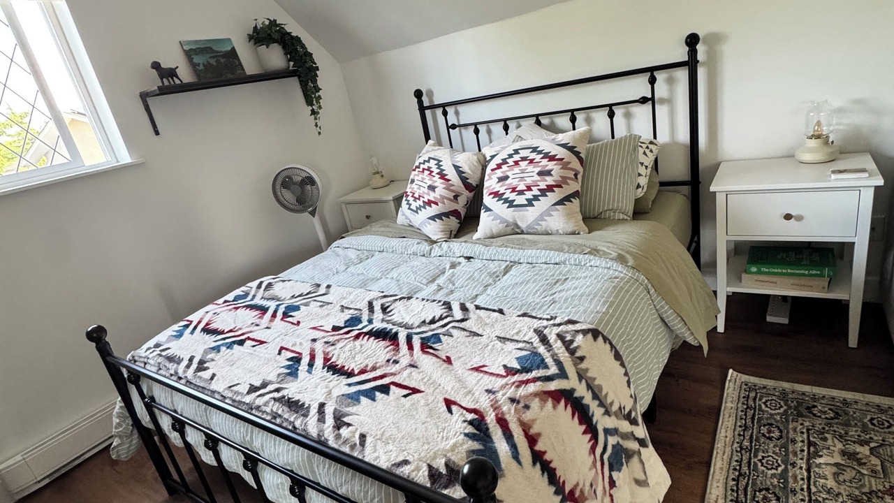 Photo of Bedroom in Saanich